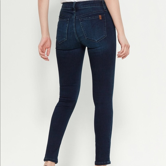 Joe’s Jeans Skinny Ankle Dark Wash Jean in Blayne - Picture 3 of 7